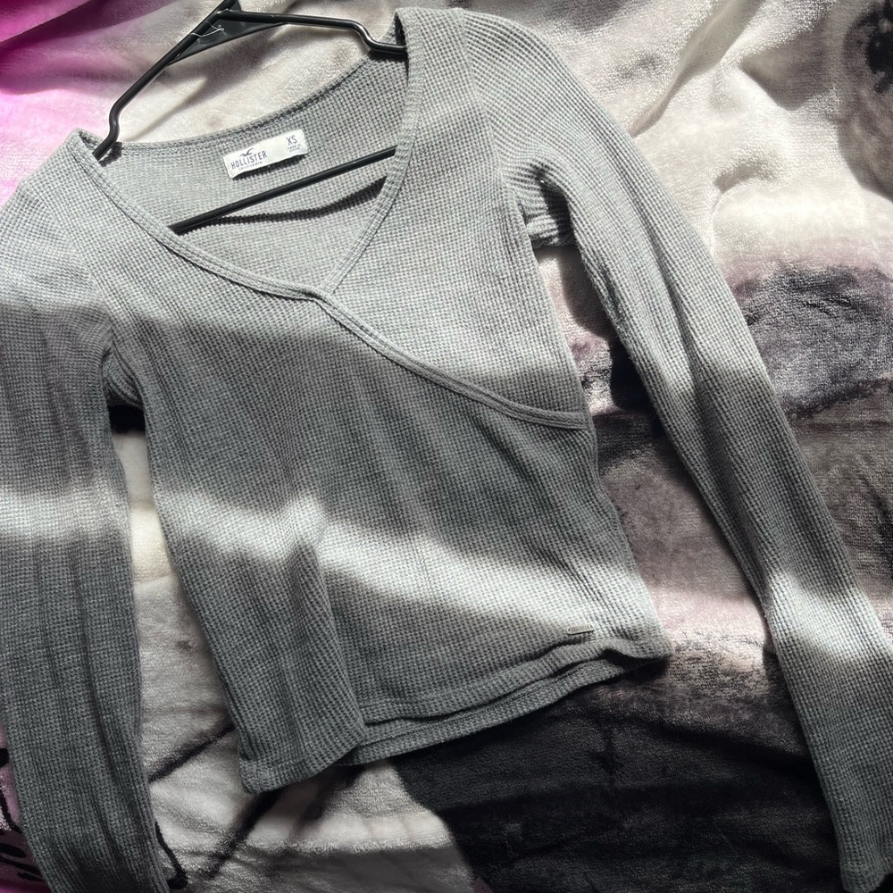 hollister long sleeve